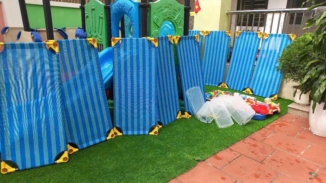 Trường MN Cự Khê đã tiến hành phun thuốc muỗi tại cả 3 khu : Khu Khê Tang, Khu Cự Đà, Khu Khúc Thuỷ