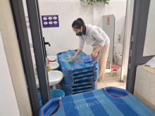 TRƯỜNG MẦM NON ÂU CƠ TỔ CHỨC DỌN VỆ SINH SAU PHUN THUỐC  DIỆT MUỖI, CÔN TRÙNG  ĐẢM BẢO MÔI TRƯỜNG AN TOÀN CHO TRẺ