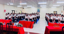 Tập thể CB,GV,NV nhà trường tham dự hội nghị