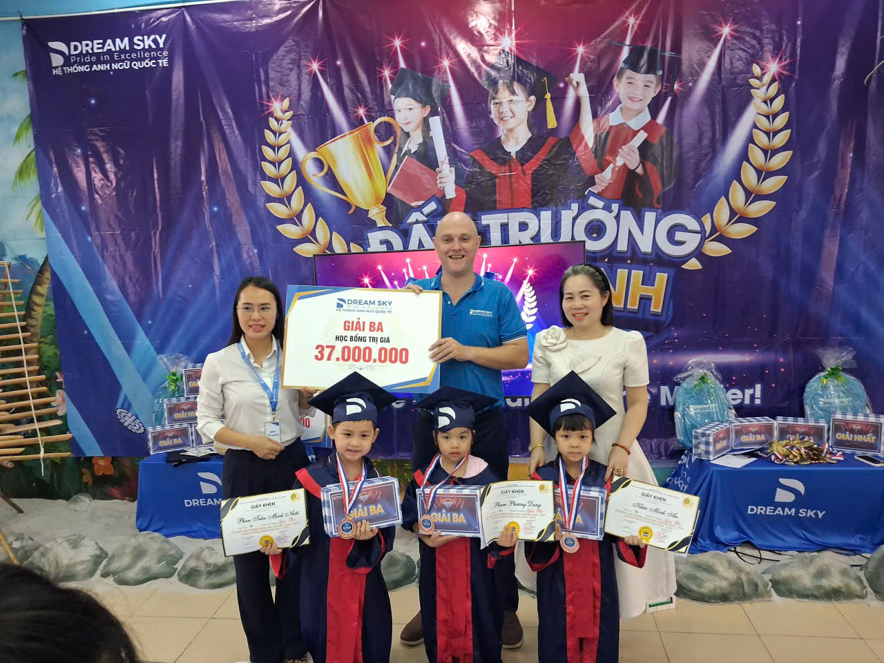 z7687516688163 c892cfaa3e8bab267f5936d483e45e8d