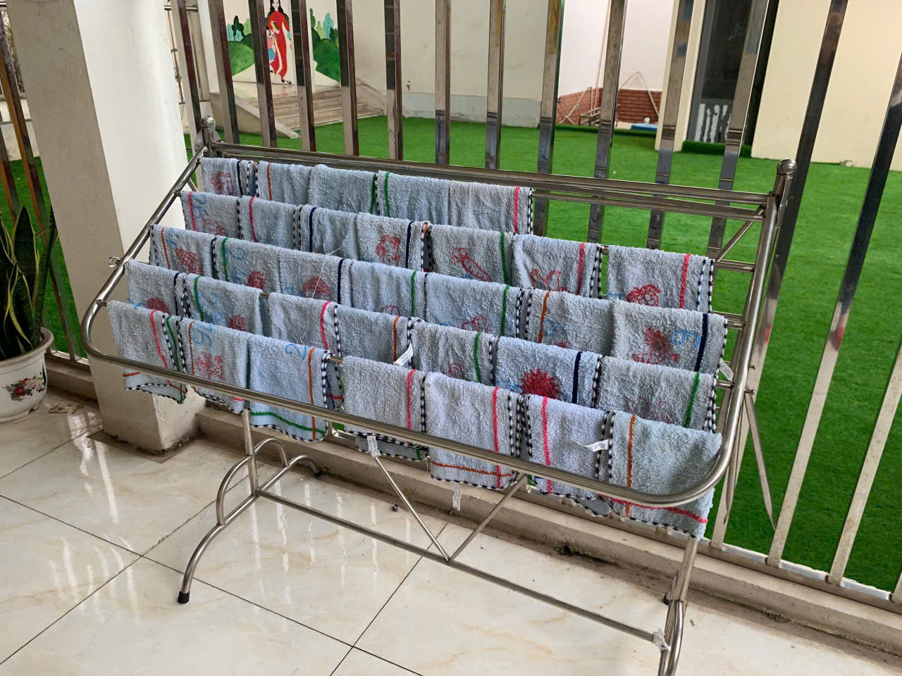 z7698952410085 e4babd170300a6466ce810f7f5fed053